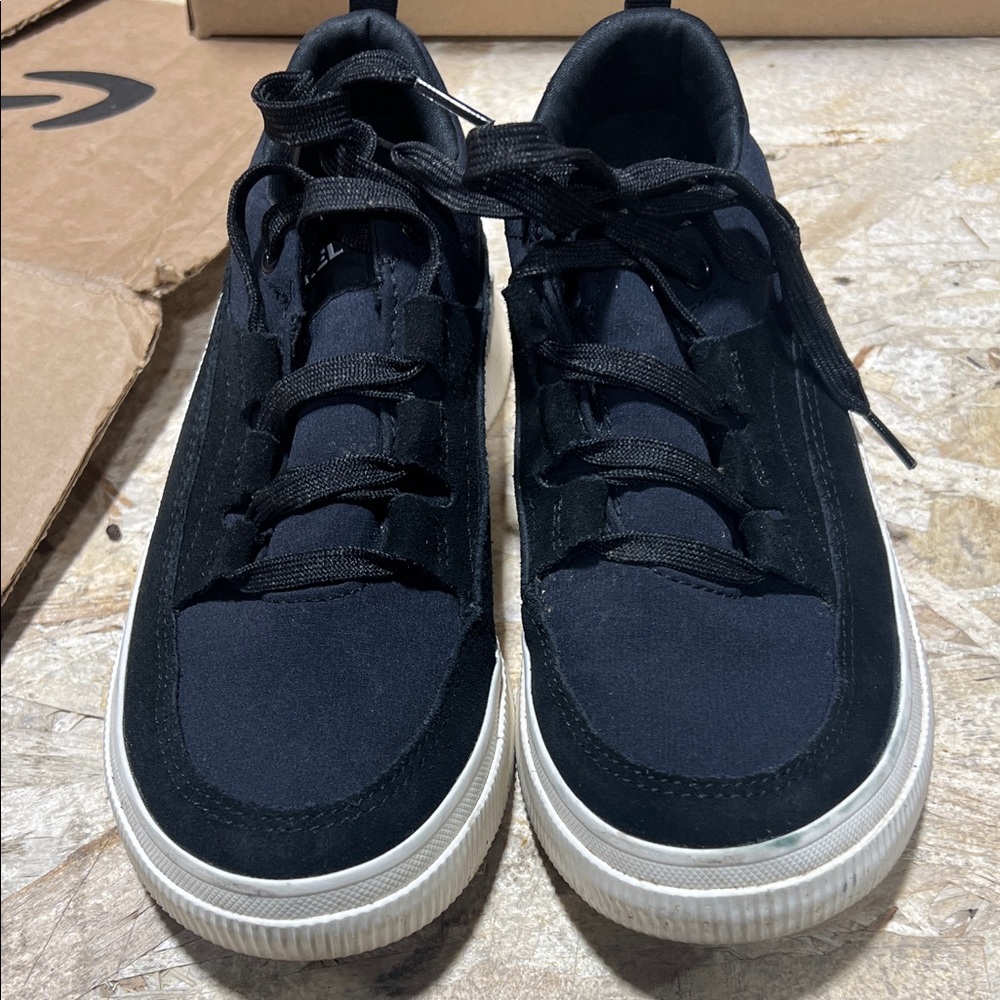 Sorel woman’s  Black and White Sneakers size 7